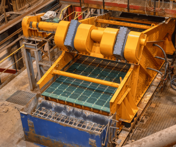 How can mineral processing improve mineral recovery?
